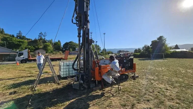 Schürfgrube (Sondierbohrung) in Cottbus – Geotechnische Erkundung aus der Tiefe